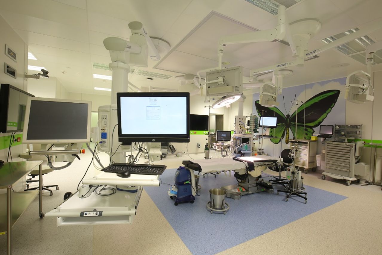 04 - Sidra Medicine - Surgery Room sm.jpg
