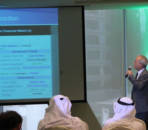 الدكتور علي الجوه، أستاذ في قسم علوم الحاسوب والهندسة في جامعة قطر